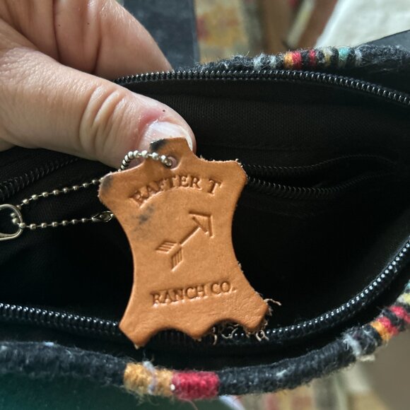 Rafter T. Ranch Blanket Fabric crossbody with leather details - Picture 3 of 7